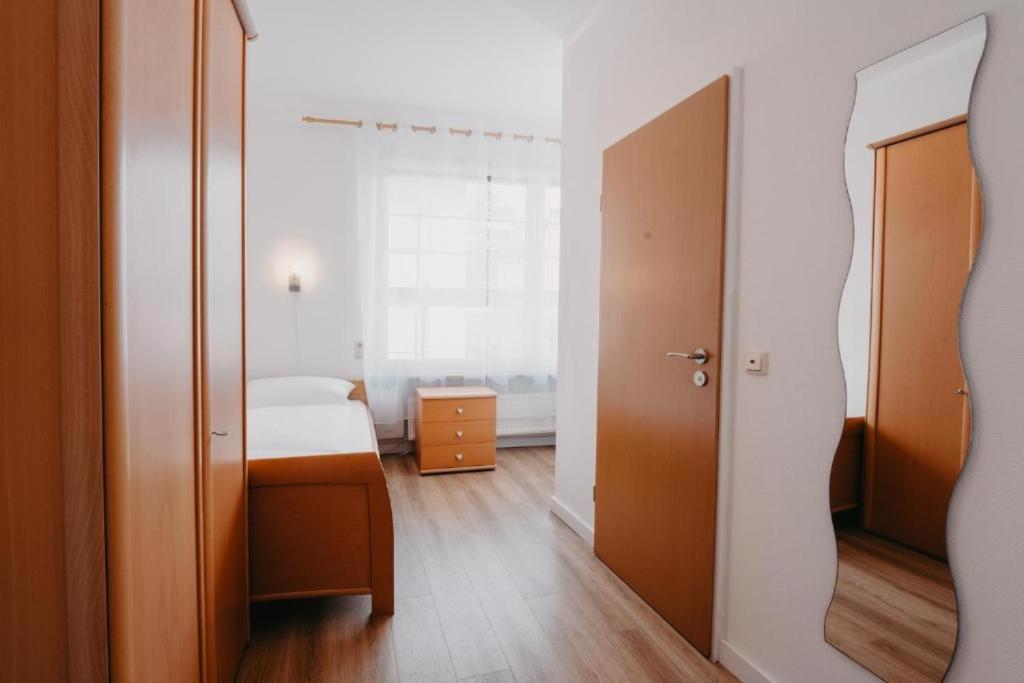 Hotel-Gasthof Zur Krone Waldaschaff Luaran gambar